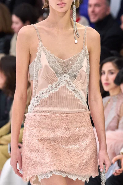Look 36